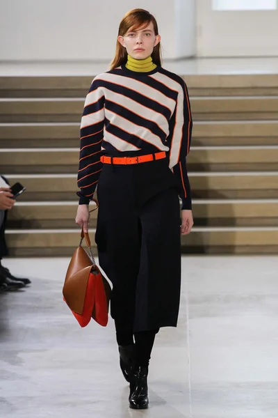 Look 9